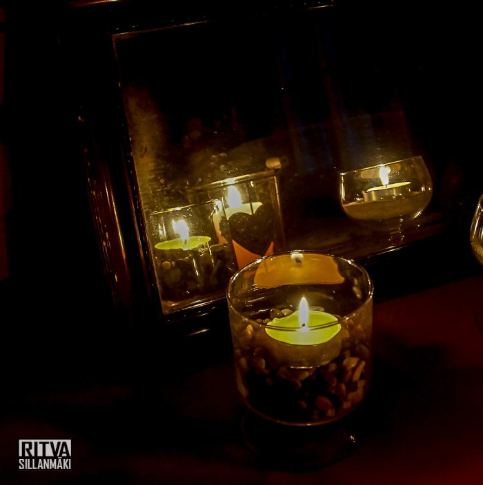 candles in the mirror