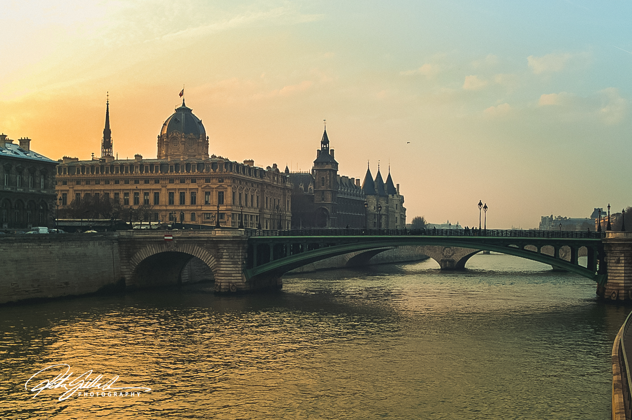Bridge in  Paris (3 of 3).jpg