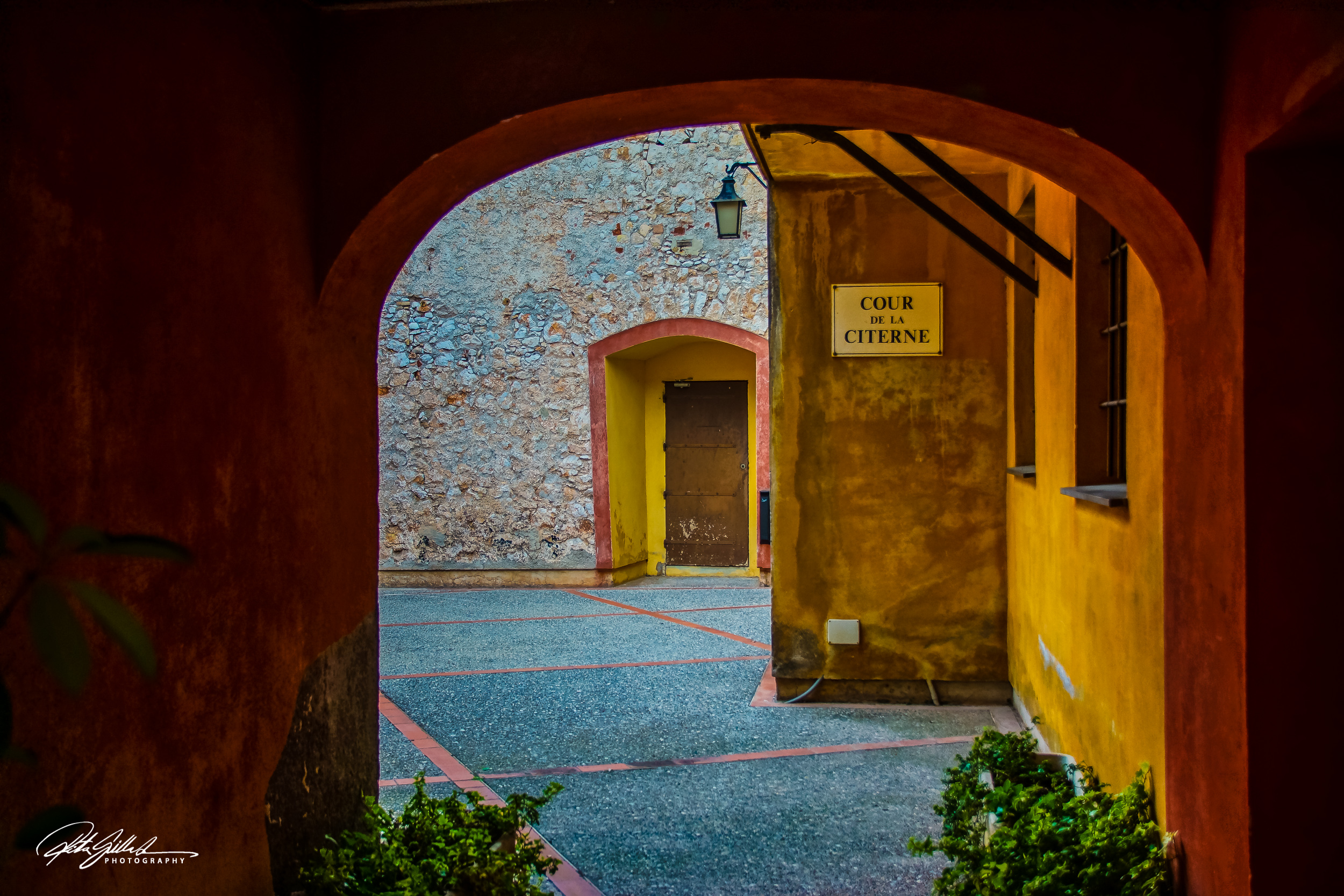 Villafranche sur mer tunnel (4 of 6)