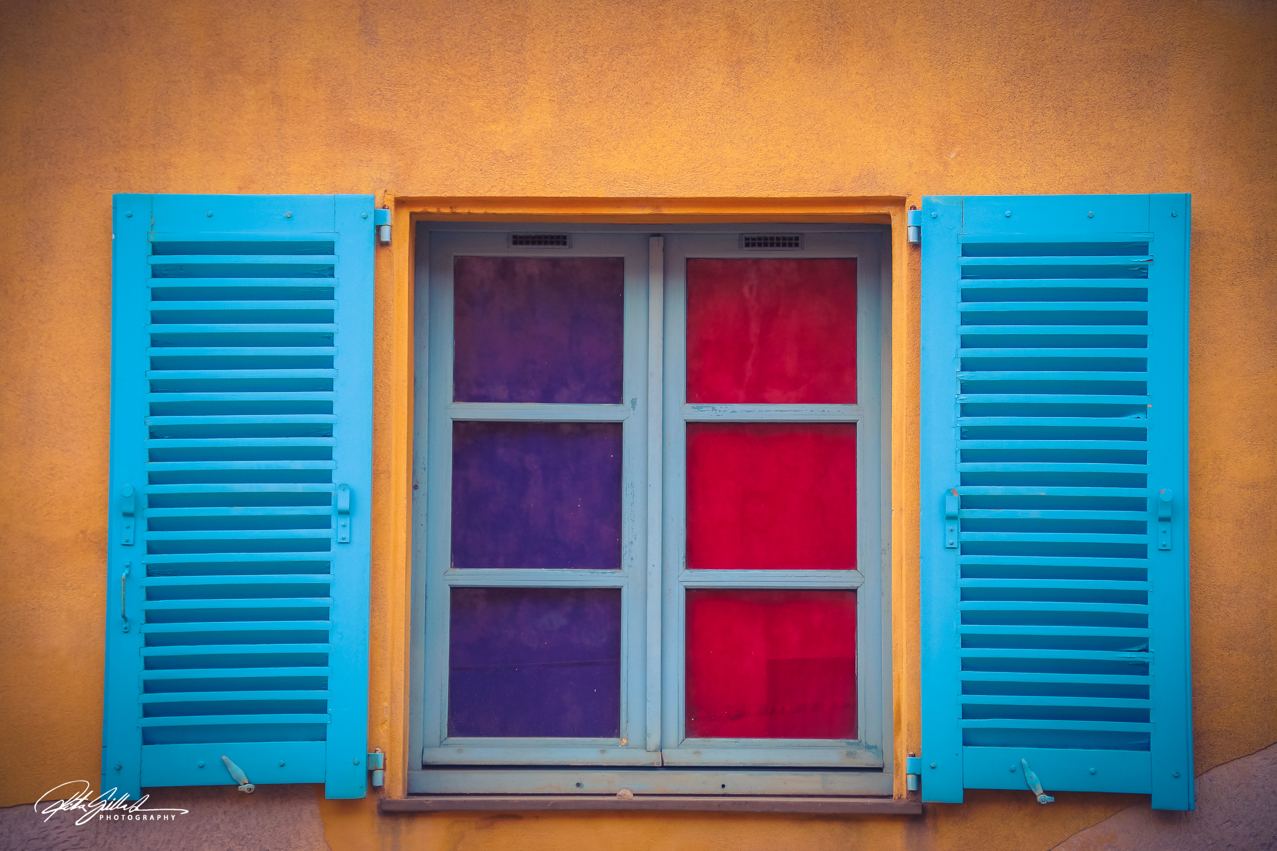 Villafranche sur mer window (1 of 1).jpg