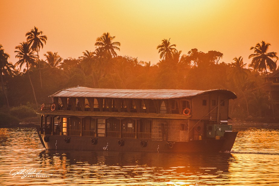 A Journey on Vintage Boats on&nbsp;Chapora