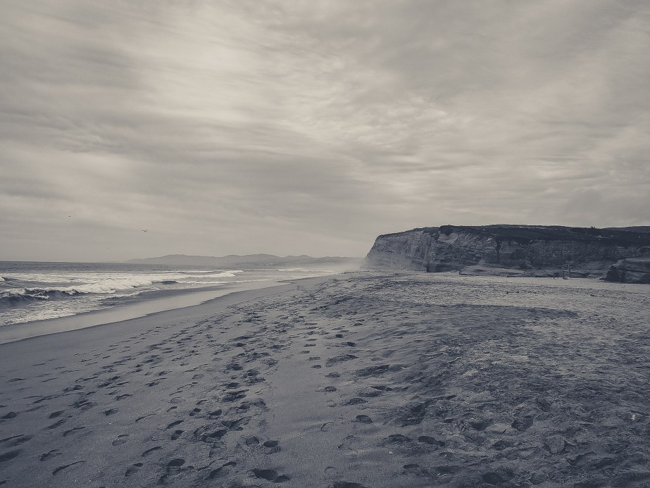 monochrome-rocks-5