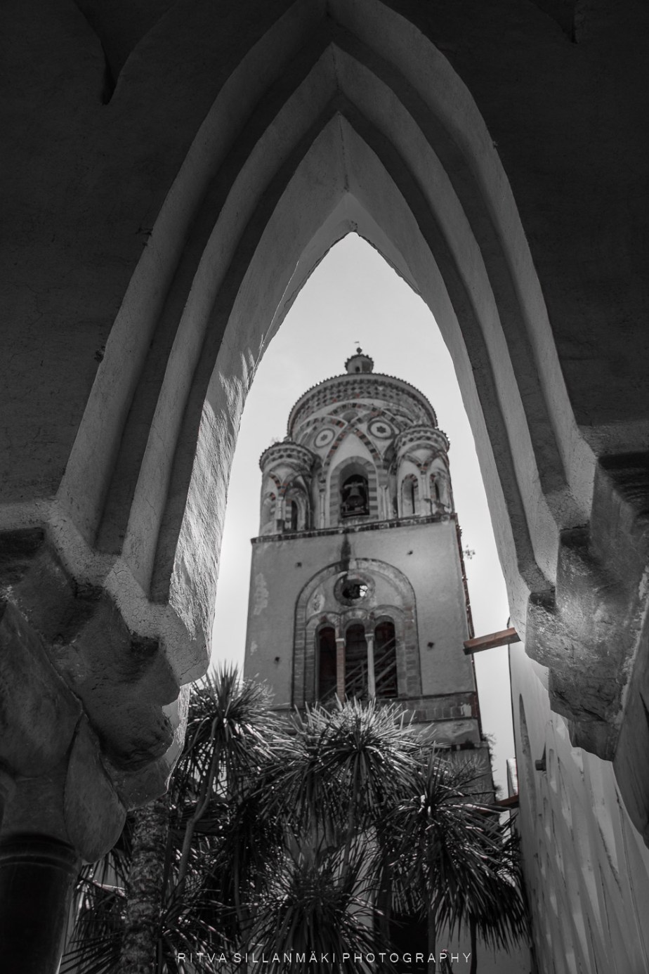 Beautiful in Black and White&nbsp;12