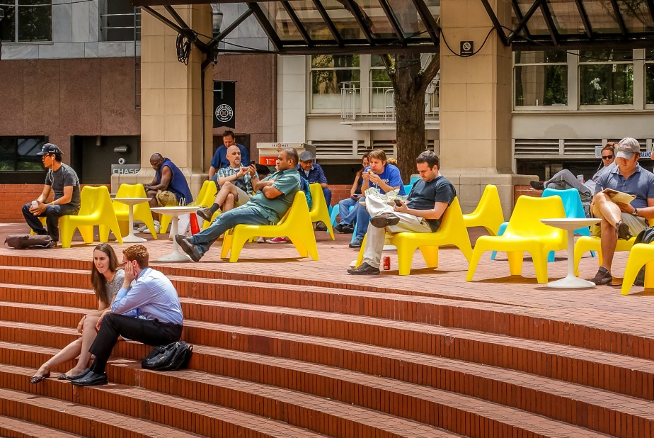 Lens-Artists Photo Challenge #228 –&nbsp;diagonals