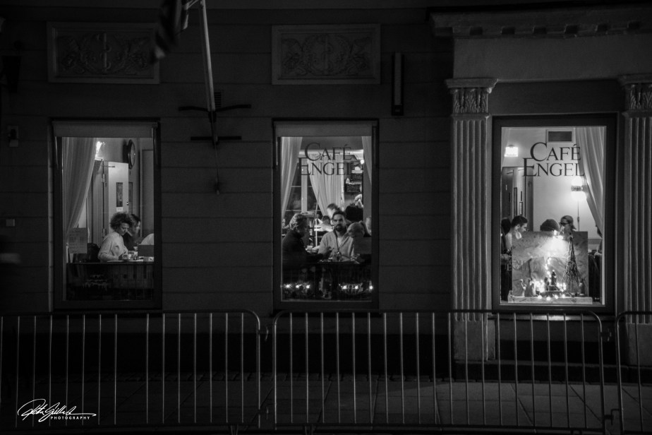 Street photography –&nbsp;cafe