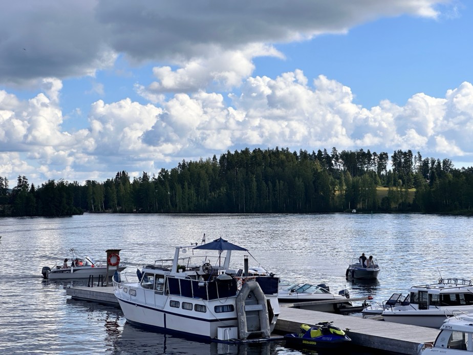 A busy morning at the&nbsp;marina