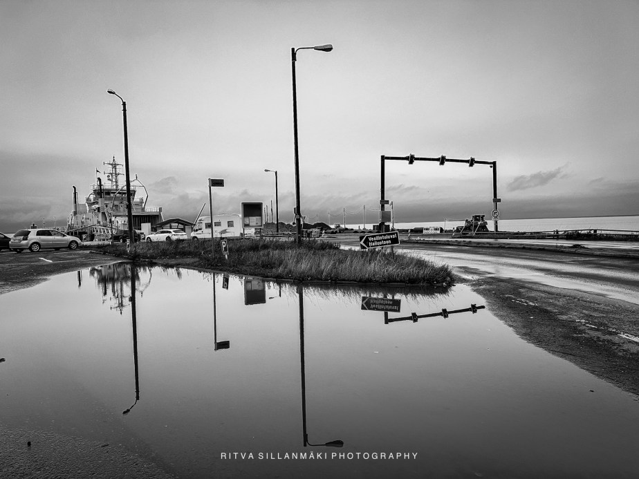 Reflection in Monochrome