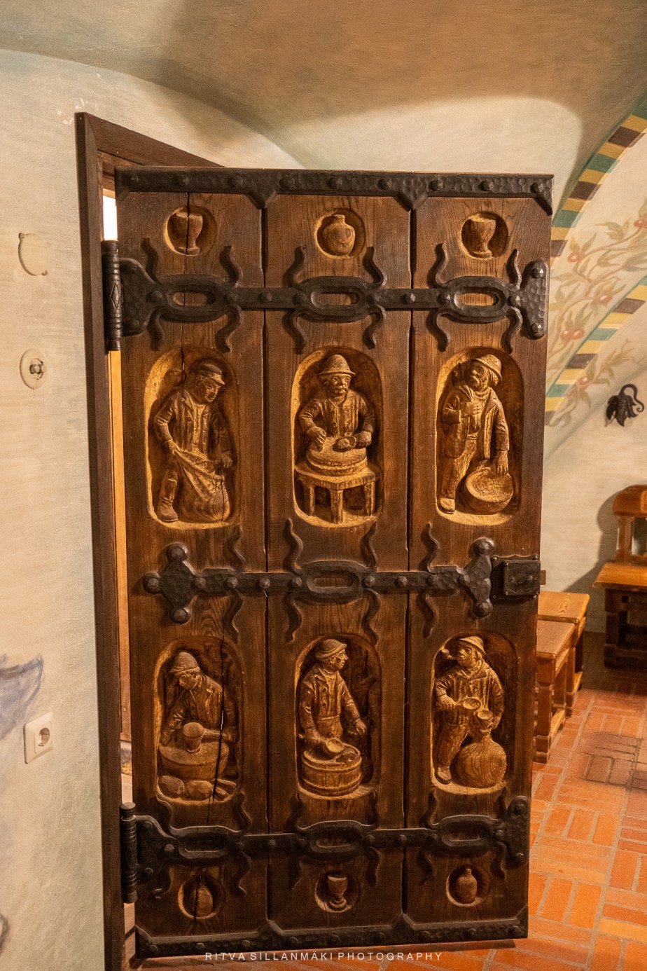 the Artistic Wine Cellar&nbsp;Door