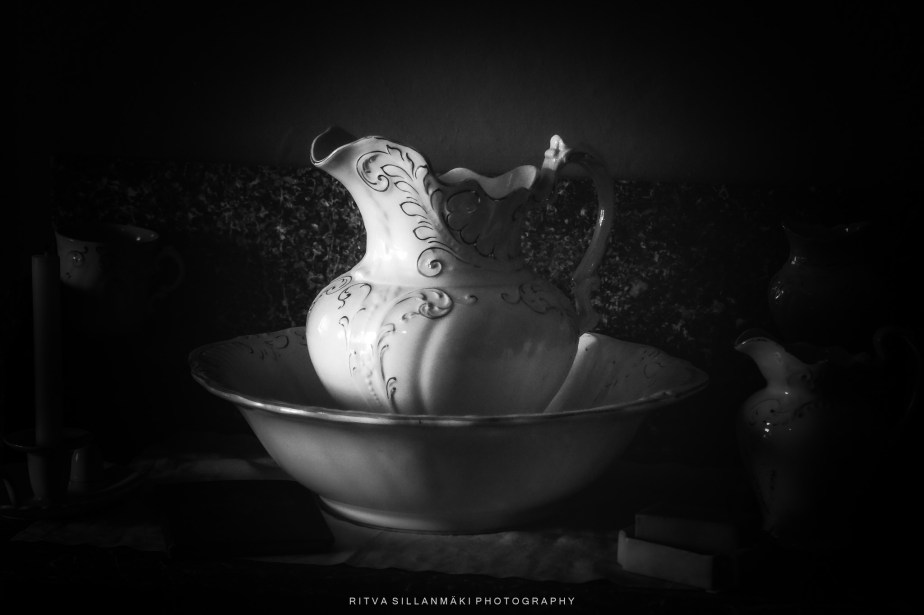 The Art of Ceramics in&nbsp;Monochrome