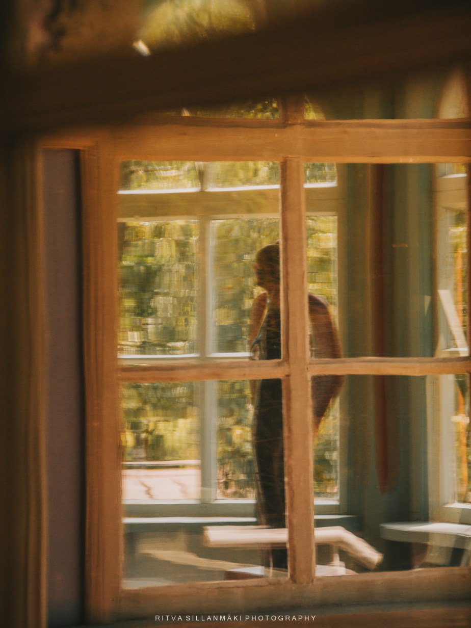 Autumn Vibes and Beauty Through&nbsp;Windows