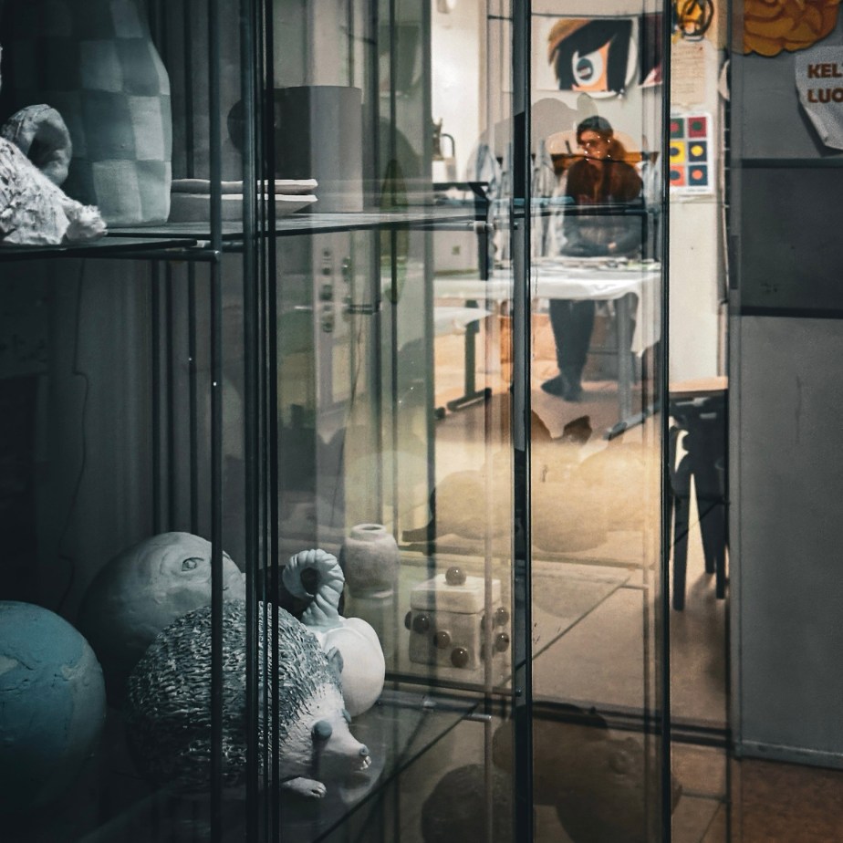 Artistic Display and Creative&nbsp;Shadows