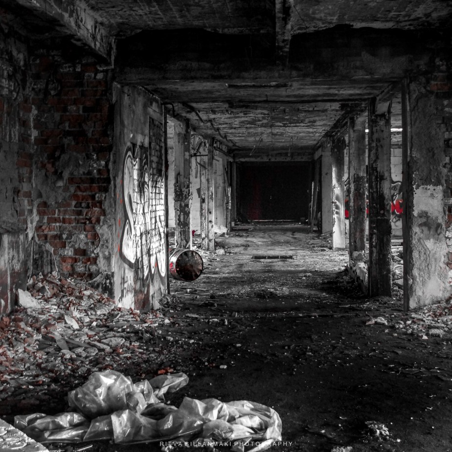 Exploring Emotion in Black and White&nbsp;Photography