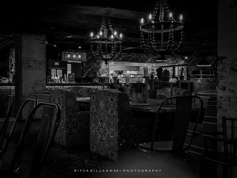 Monochrome Madness – Low&nbsp;Light
